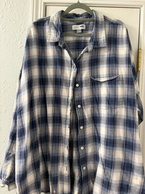 Old Navy Blue and White Plaid Button-Down Shirt